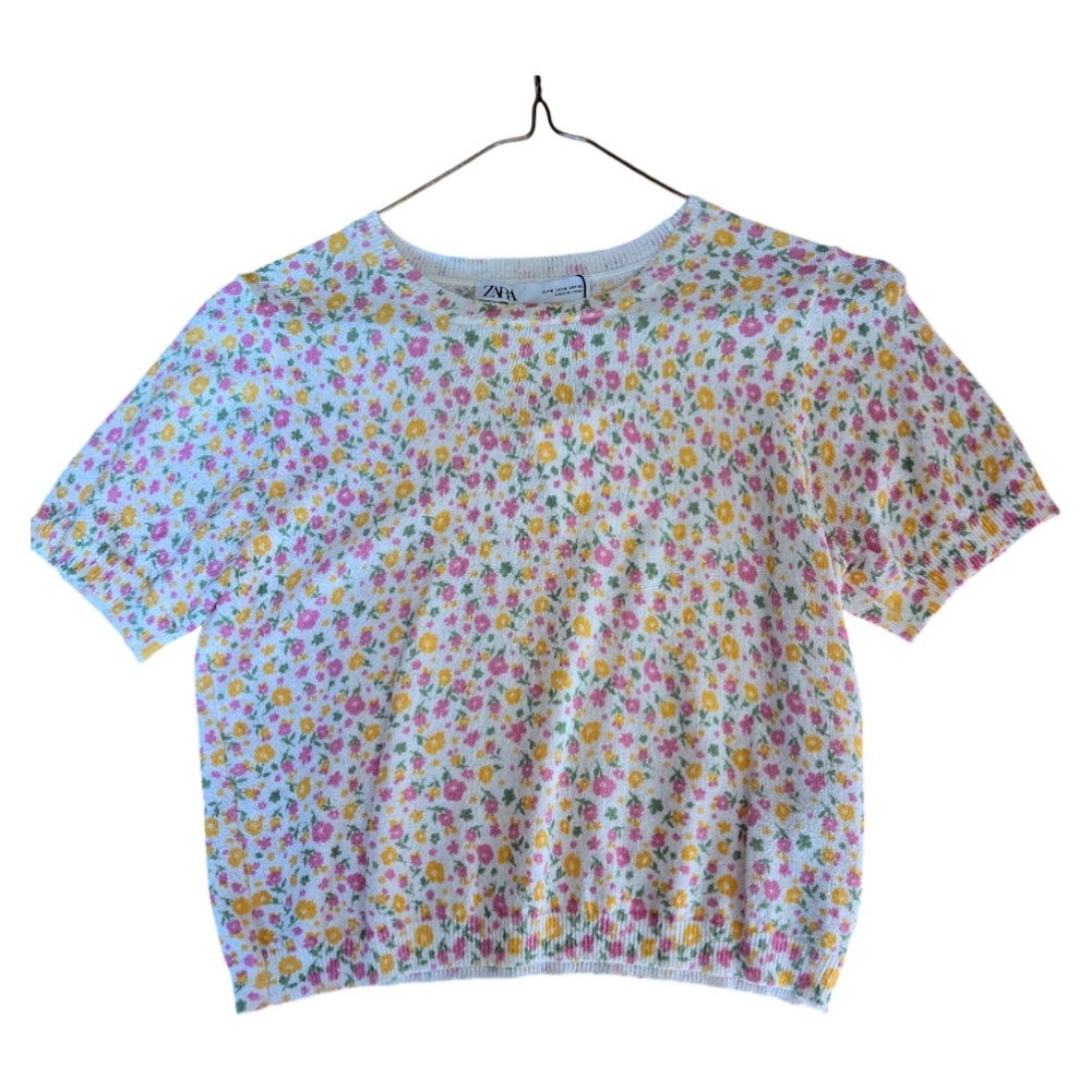NWT Zara Knit Floral Top